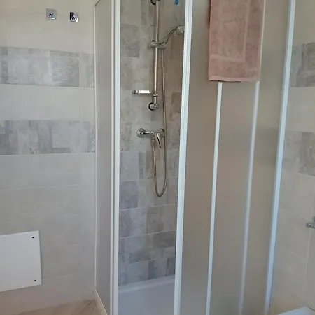 Casa Vacanza B&B P&G بيت خشبي
