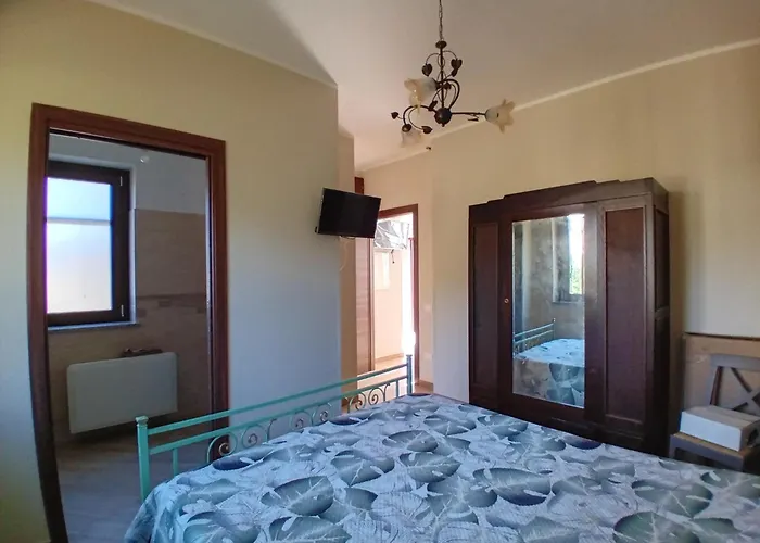 Casa P&g Alojamento de Turismo Selvagem Laino Castello