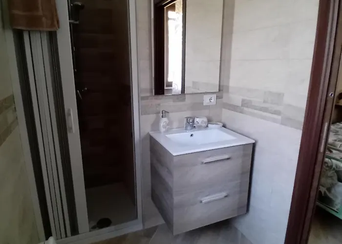 Casa P&g Alojamento de Turismo Selvagem Laino Castello